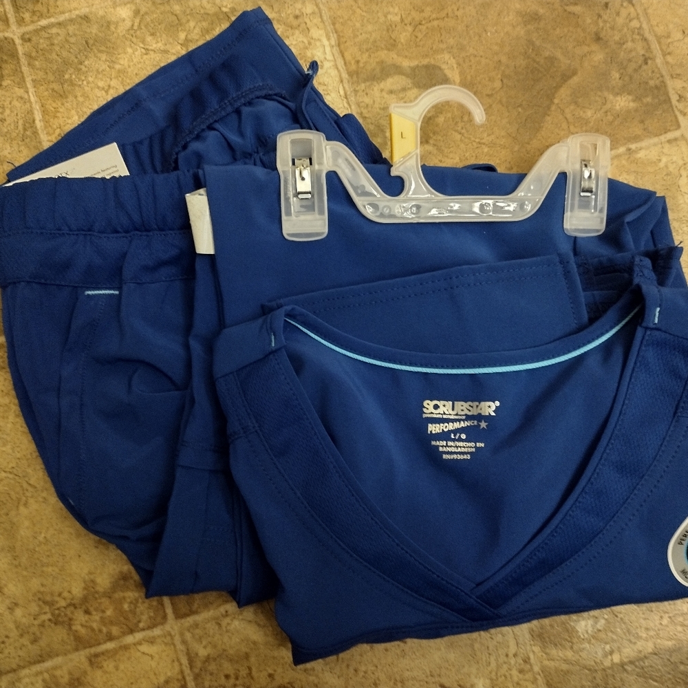 Scrub set
